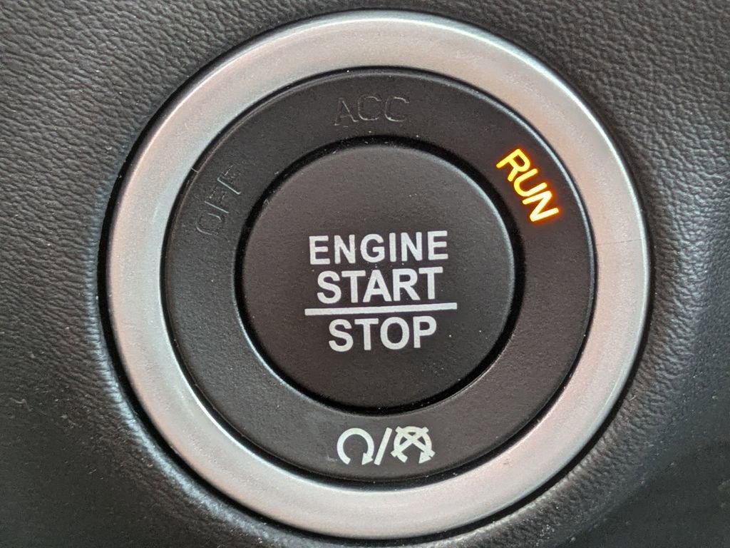 Used 2023 Dodge Challenger R/T w/ Plus Package image 28