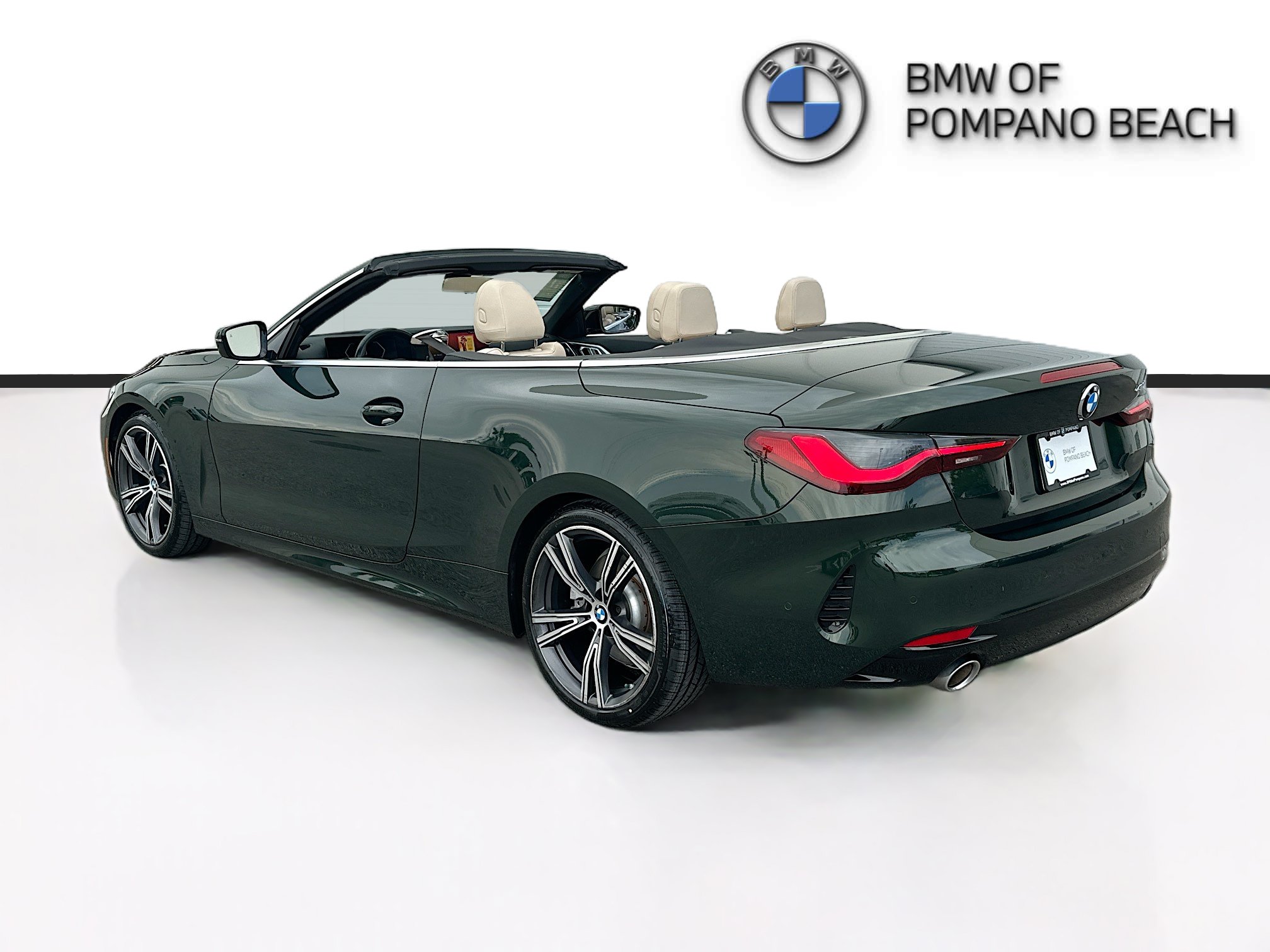 Used 2024 BMW 430i Convertible w/ Premium Package RWD image 6