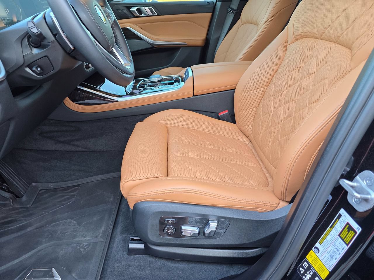 Used 2024 BMW X7 xDrive40i w/ Executive Package AWD/4WD image 15