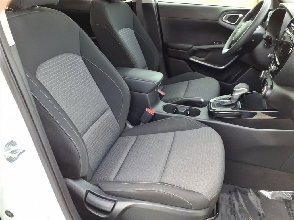 Used 2022 Kia Soul S image 17