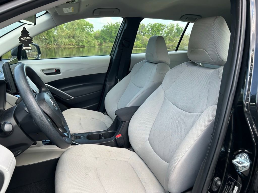 Used 2025 Toyota Corolla Cross L image 13