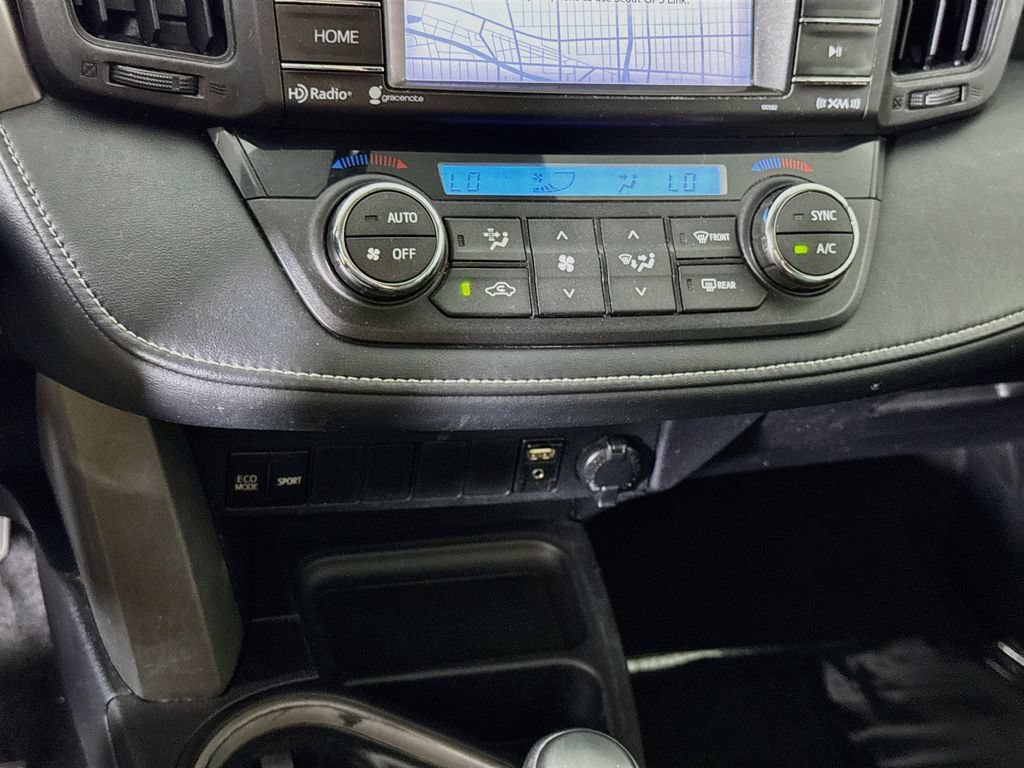 Used 2016 Toyota RAV4 XLE w/ Protection Package AWD/4WD image 7