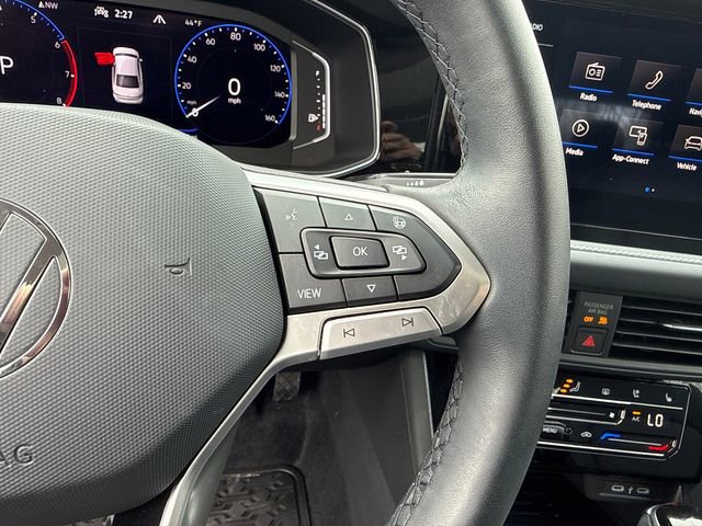 Certified 2025 Volkswagen Jetta SEL image 16