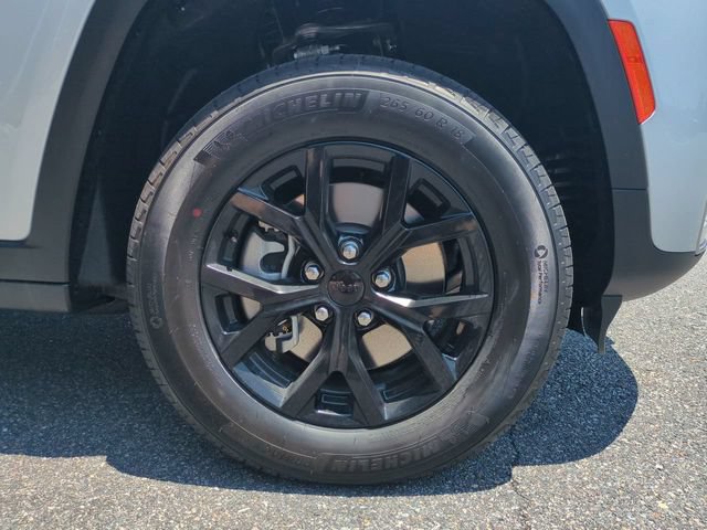 New 2026 Jeep Grand Cherokee L 4WD image 11