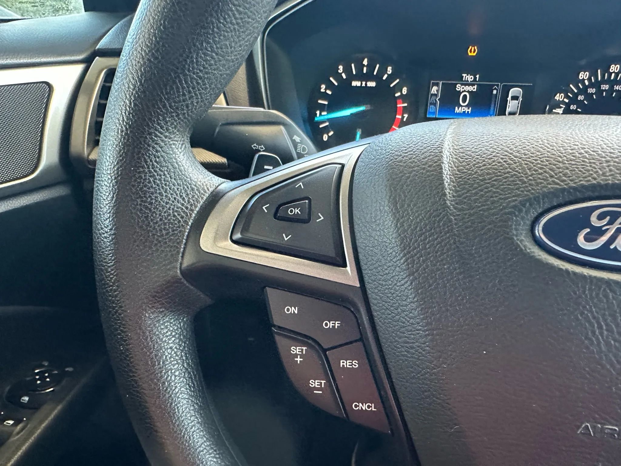 Used 2018 Ford Fusion SE image 13