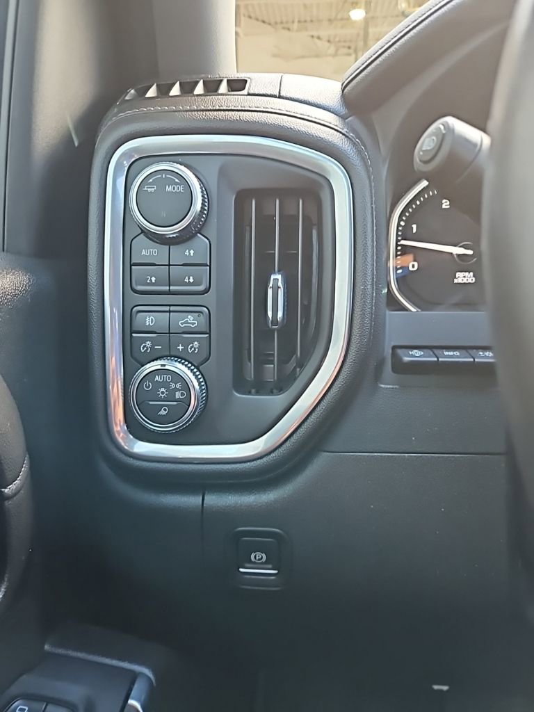 Used 2022 GMC Sierra 3500 Denali w/ Denali Ultimate Package image 39