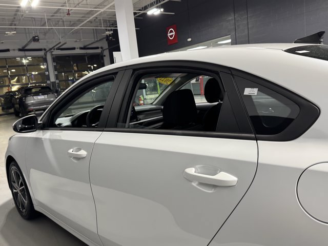 Used 2022 Kia Forte LXS w/ LXS Technology Package FWD image 24