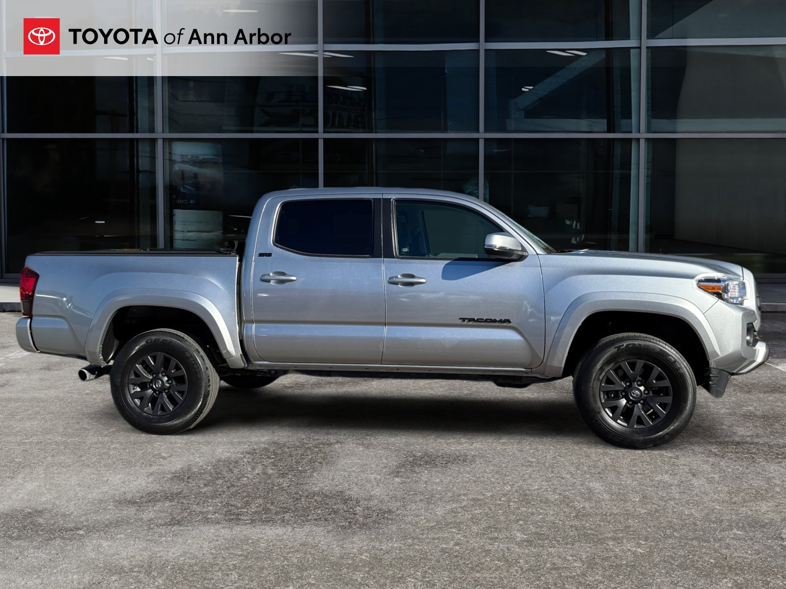Used 2023 Toyota Tacoma SR5 w/ Technology Package AWD/4WD image 11