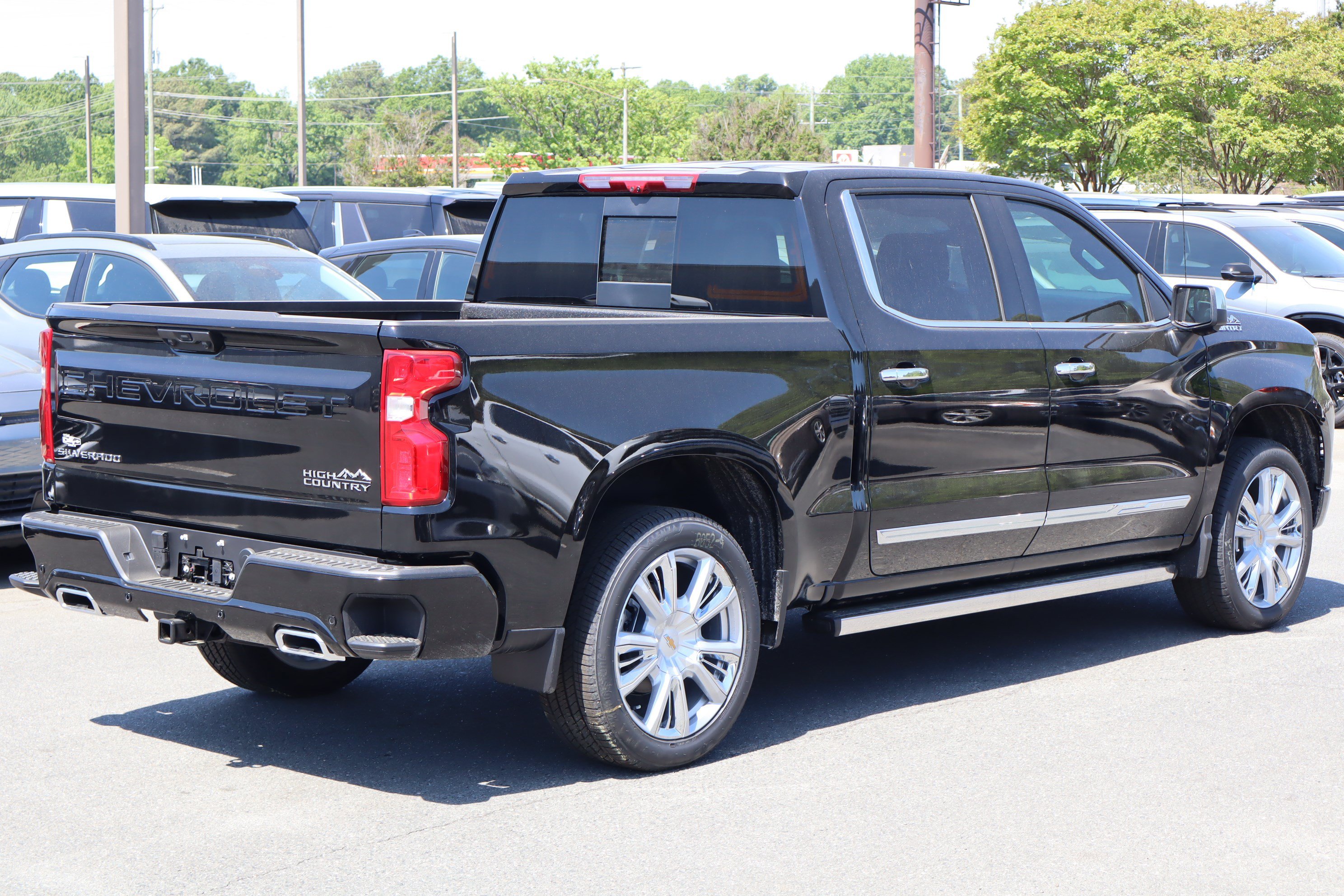New 2026 Chevrolet Silverado 1500 High Country w/ High Country Premium Package AWD/4WD image 8