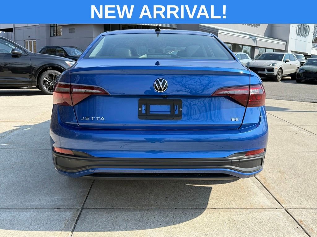 Used 2024 Volkswagen Jetta SE image 10