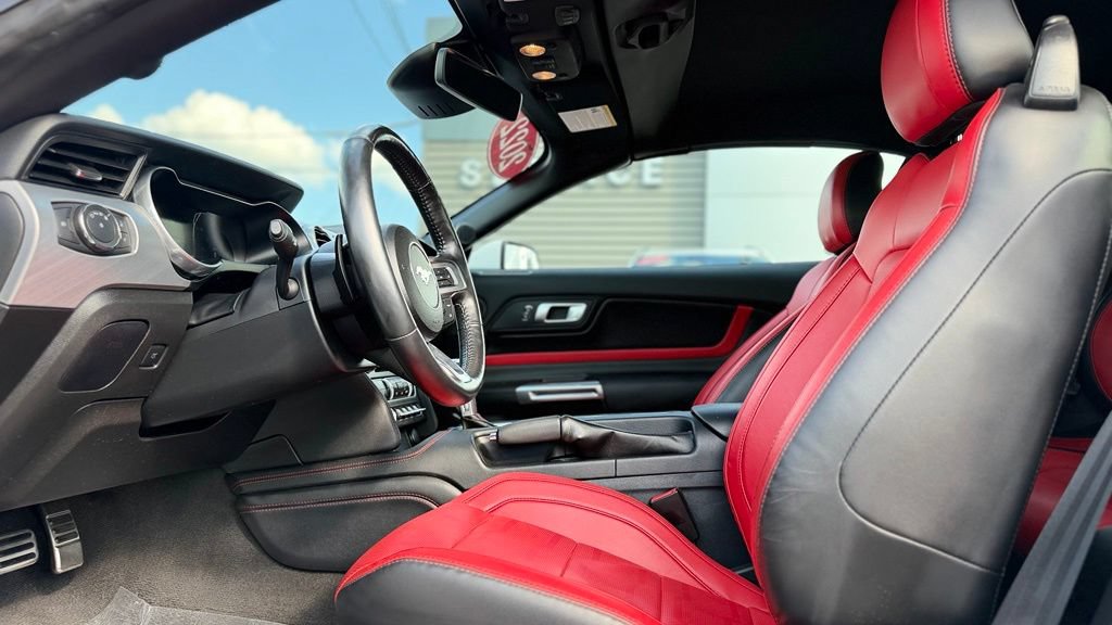 Used 2022 Ford Mustang GT Premium w/ Equipment Group 401A RWD image 16