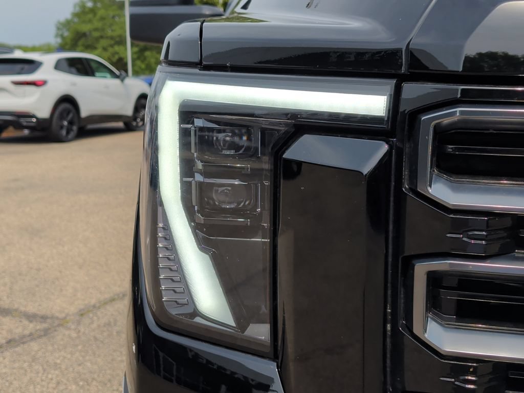 Used 2025 GMC Sierra 3500 AT4 w/ AT4 Premium Plus Package AWD/4WD image 44