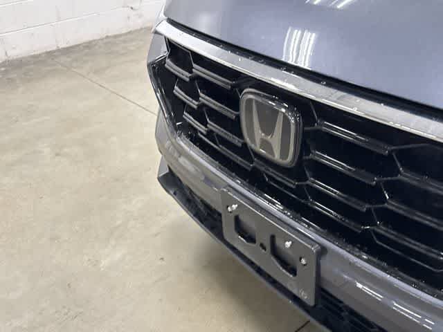 Used 2025 Honda CR-V EX image 30
