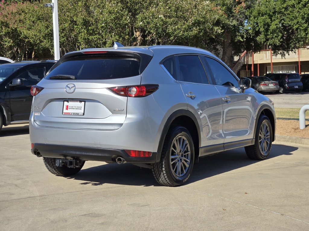 Used 2017 MAZDA CX-5 Touring w/ Preferred Equipment Package FWD image 4