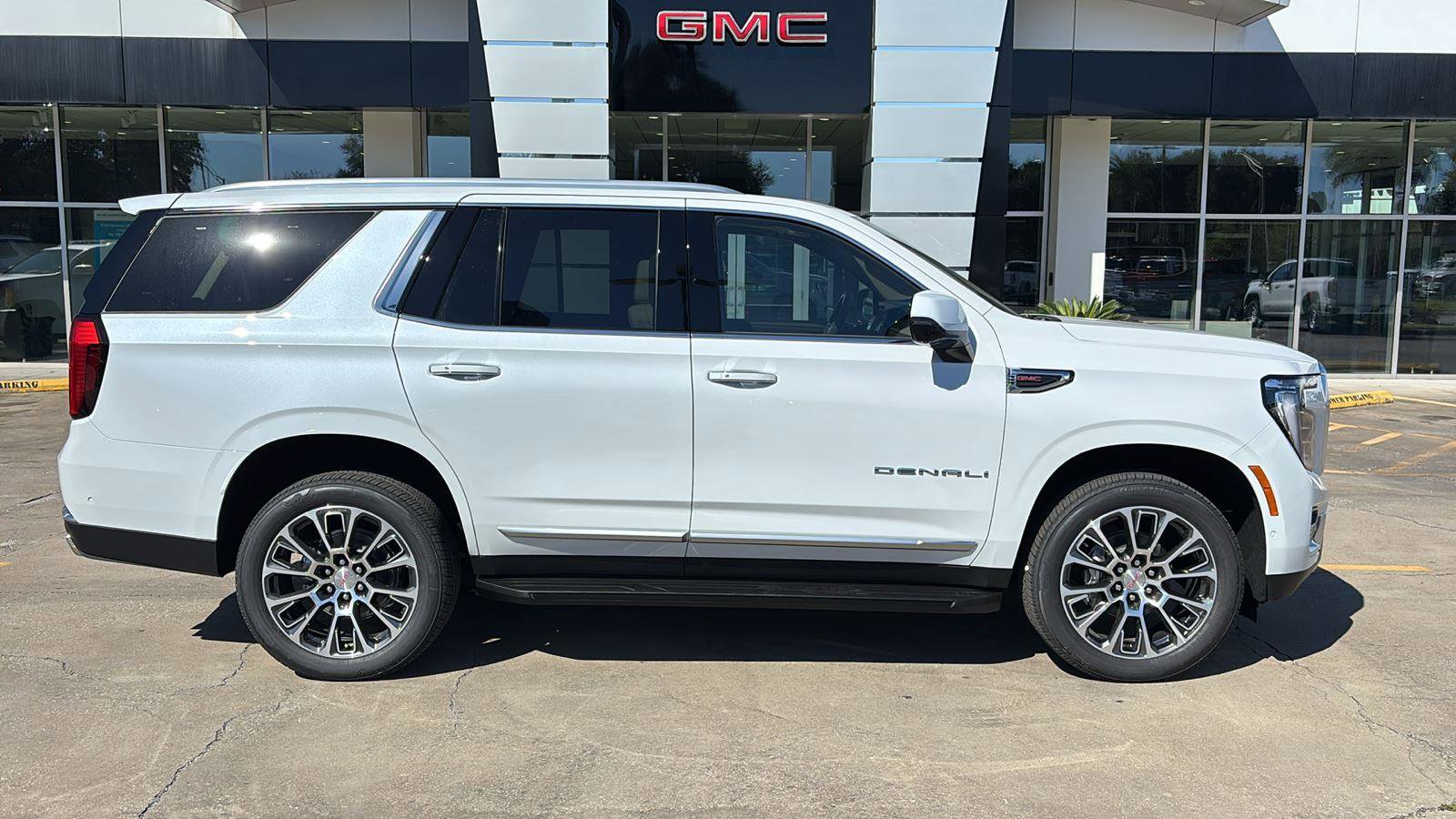 New 2026 GMC Yukon Denali w/ Advanced Technology Package image 8