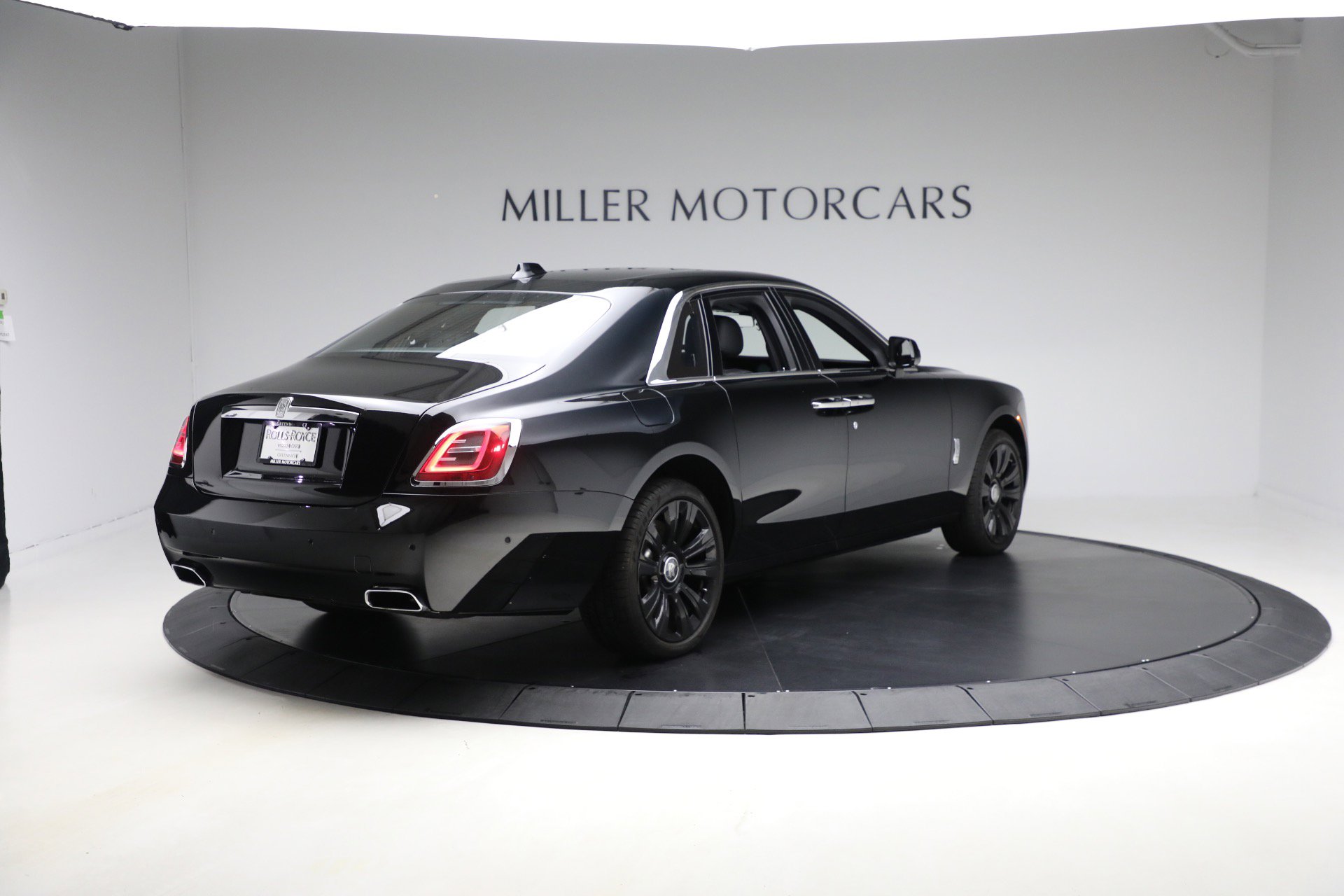 Certified 2021 Rolls-Royce Ghost image 2