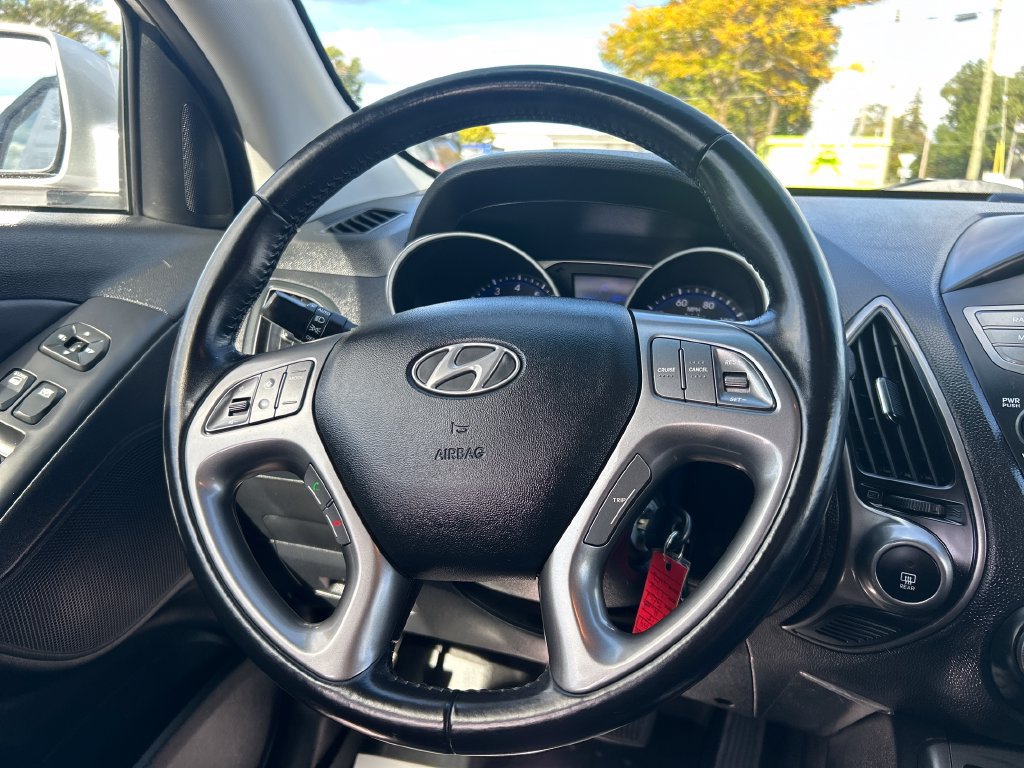 Used 2015 Hyundai Tucson SE AWD/4WD image 20