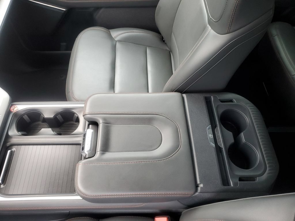 Used 2025 Ford Expedition Active AWD/4WD image 13