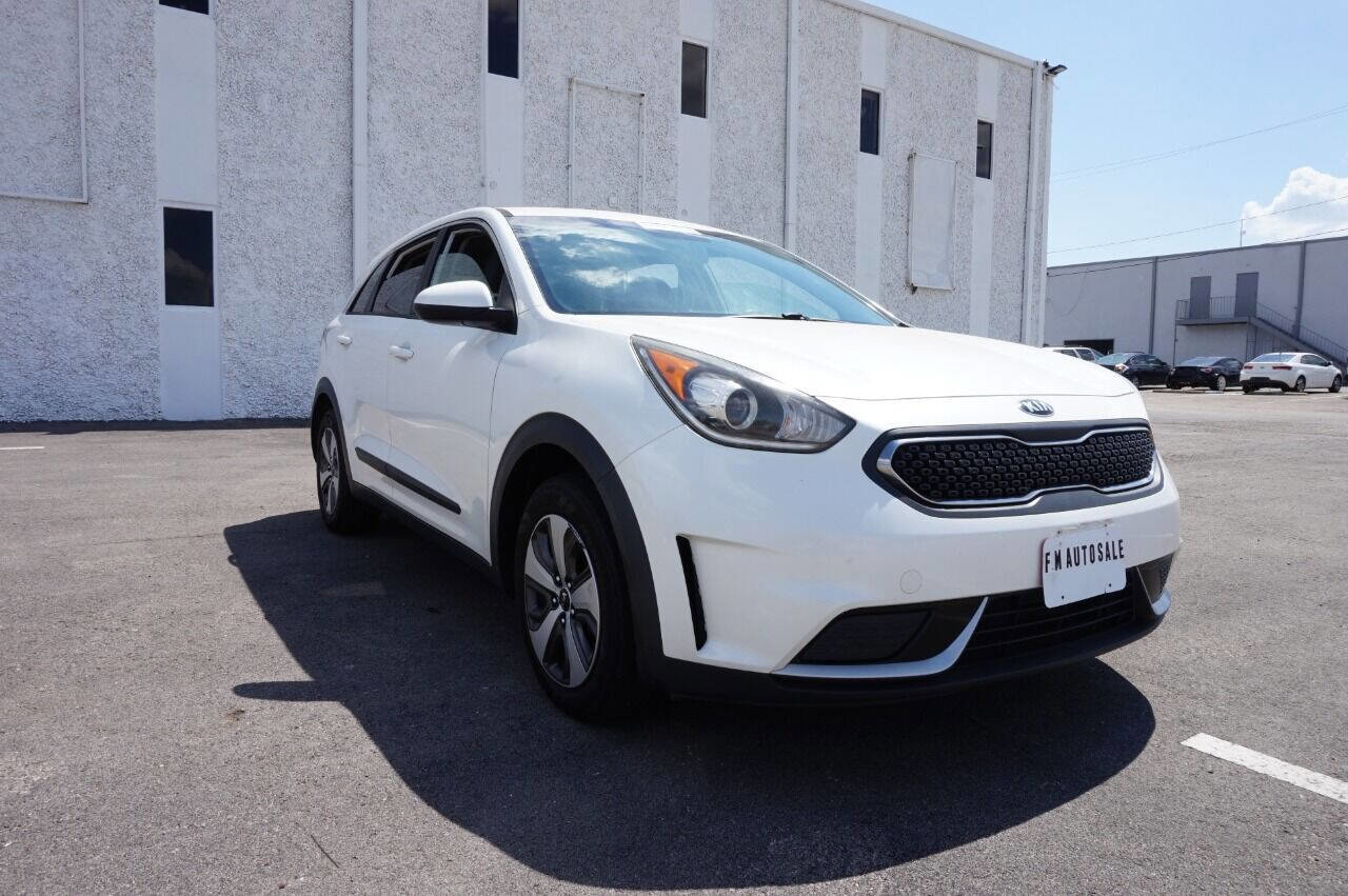 Used 2017 Kia Niro FE image 4