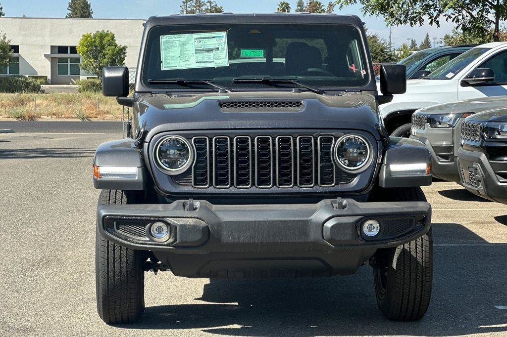 New 2026 Jeep Gladiator Sport AWD/4WD image 9