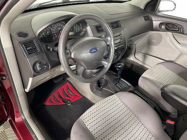 Used 2006 Ford Focus ZX4 Sedan image 3