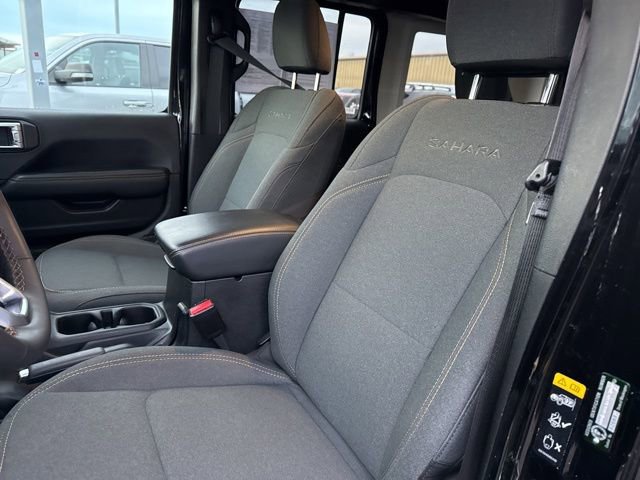 Used 2024 Jeep Wrangler Unlimited Sahara AWD/4WD image 21