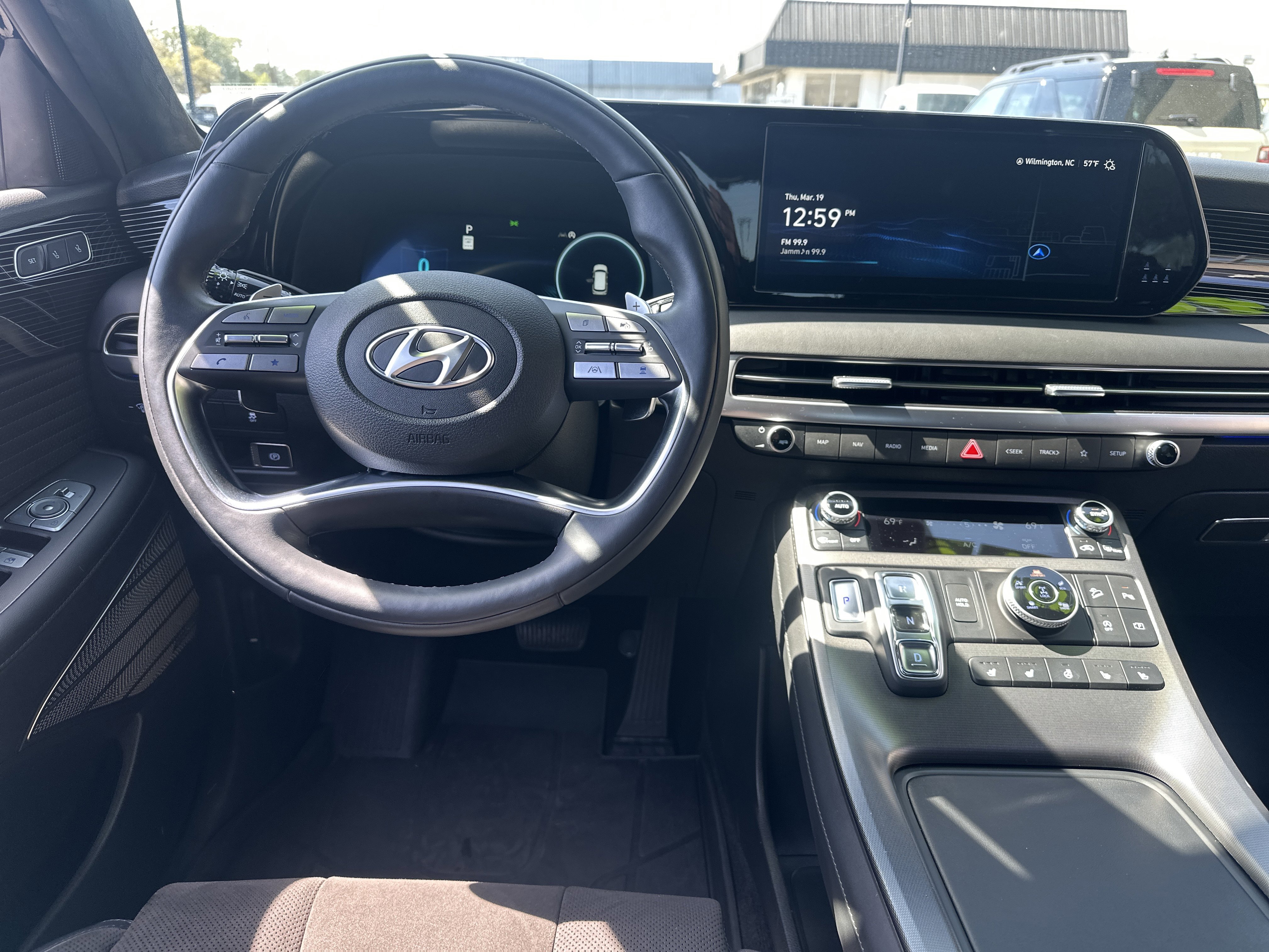 Used 2025 Hyundai Palisade Calligraphy image 16