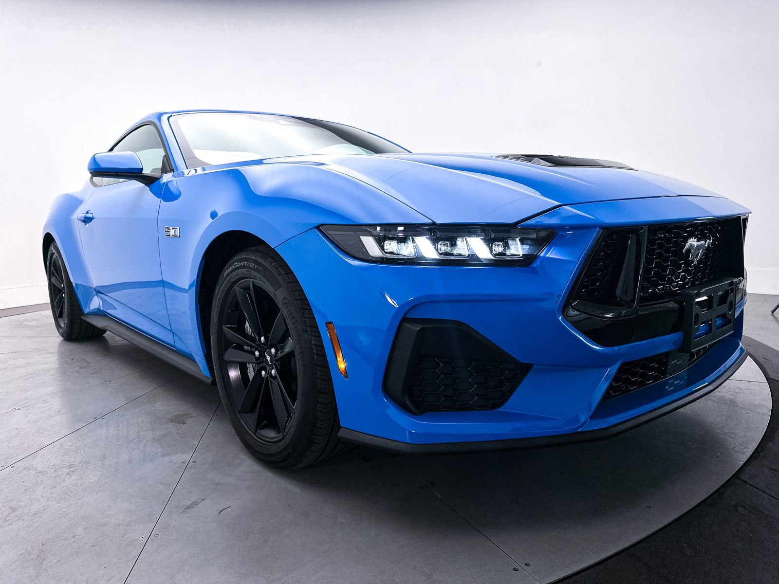 Used 2024 Ford Mustang GT RWD image 9