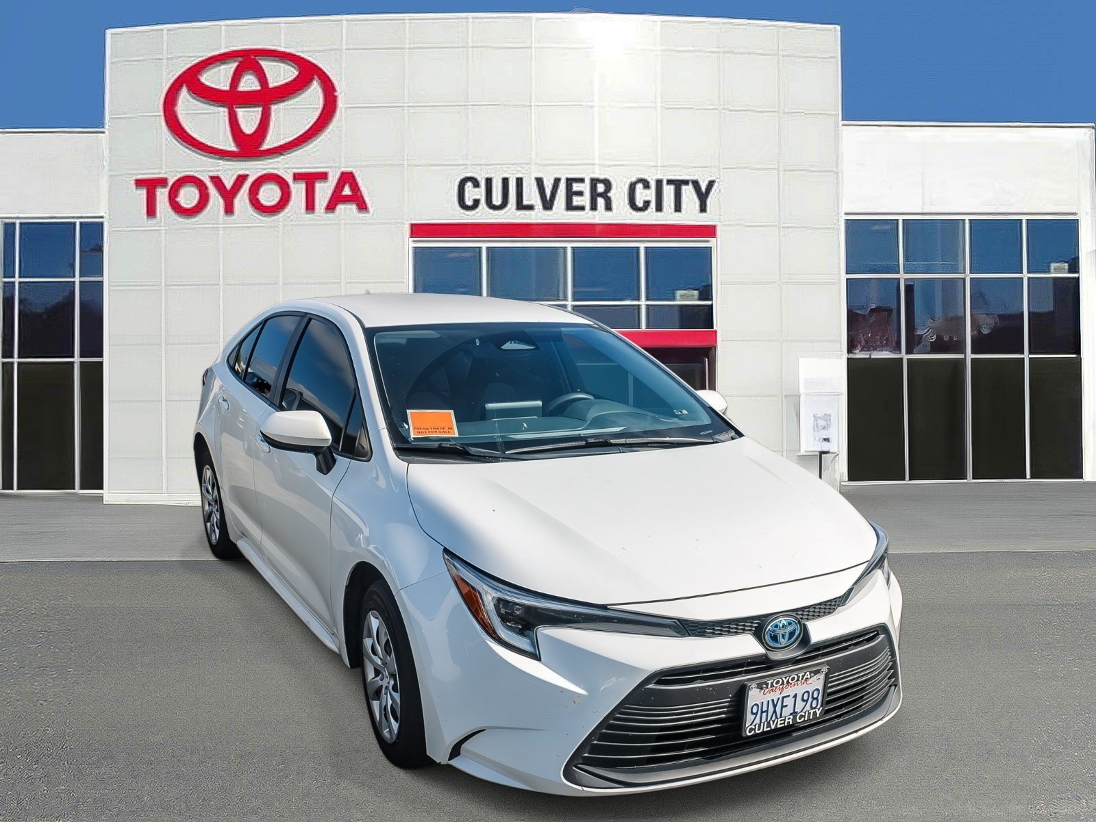 Certified 2023 Toyota Corolla LE FWD image 1
