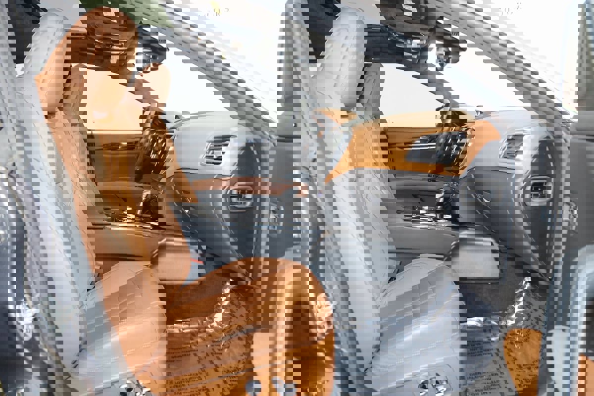 Used 2022 Maserati Ghibli Modena image 13