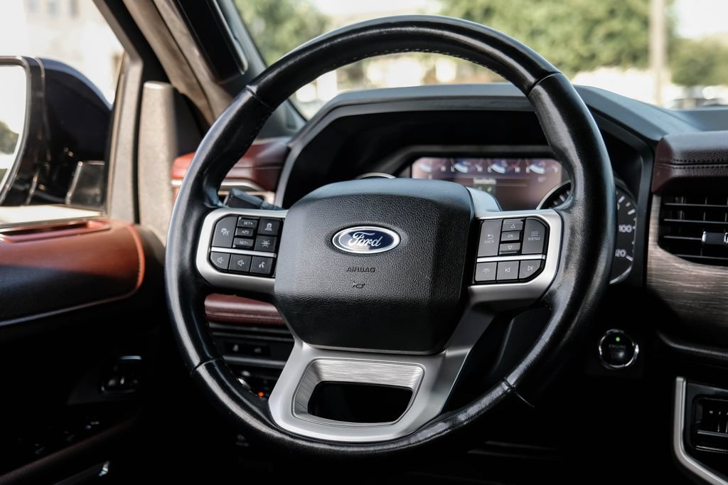 Used 2024 Ford Expedition Max Limited RWD image 16