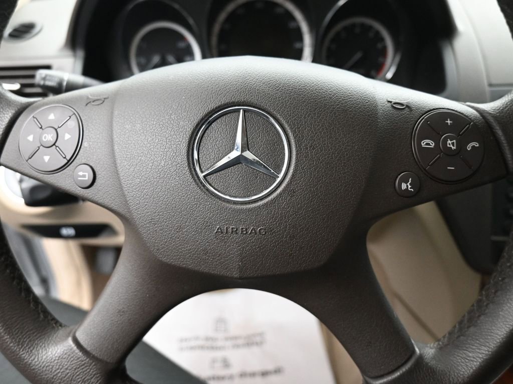 Used 2010 Mercedes-Benz C 300 Sedan image 16