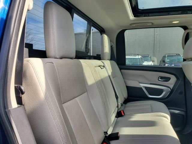 Used 2020 Nissan Titan SL w/ Moonroof Package image 15
