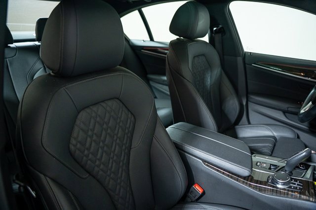 Used 2023 BMW 530i xDrive w/ Convenience Package image 37