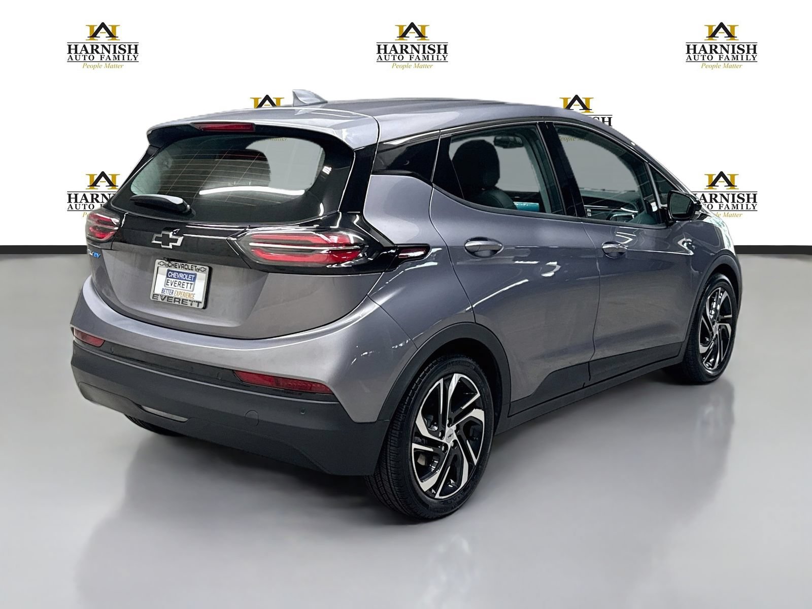 Used 2023 Chevrolet Bolt LT w/ Infotainment Package FWD image 6