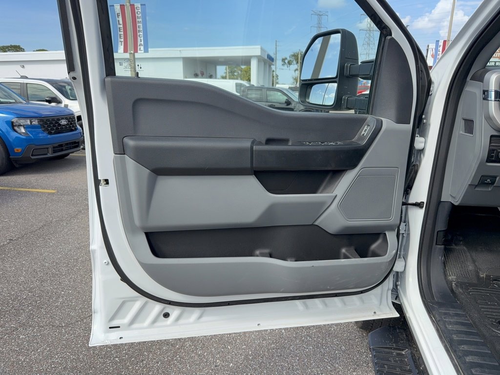 New 2026 Ford F350 XL w/ XL Chrome Package image 24