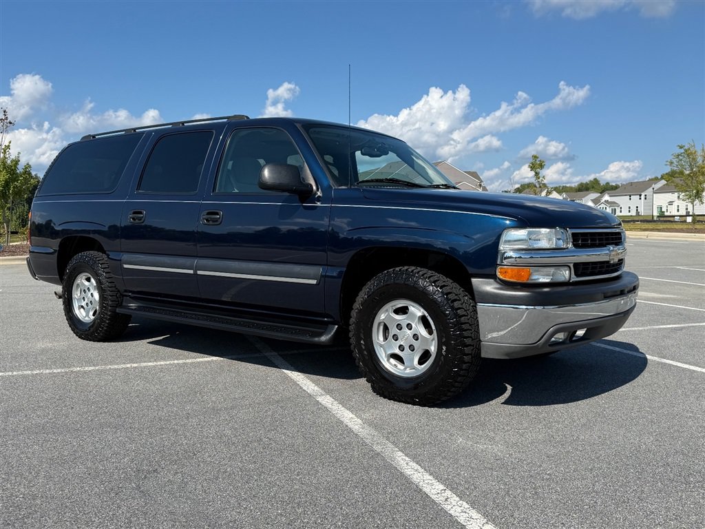 Used 2004 Chevrolet Suburban LS RWD image 5