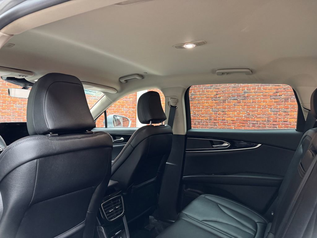 Used 2022 Lincoln Nautilus AWD w/ Premium Package image 24