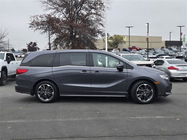 Used 2023 Honda Odyssey Elite image 3