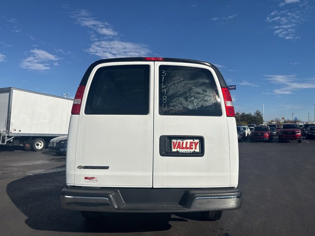Used 2023 Chevrolet Express 2500 w/ Driver Convenience Package image 6
