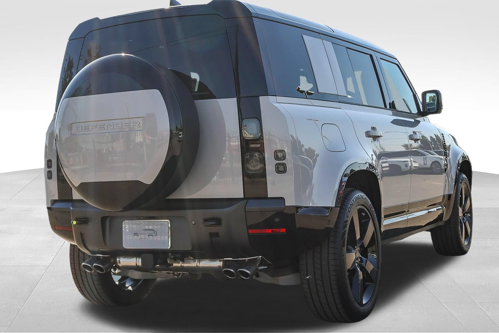 New 2026 Land Rover Defender 110 X-Dynamic SE AWD/4WD image 5