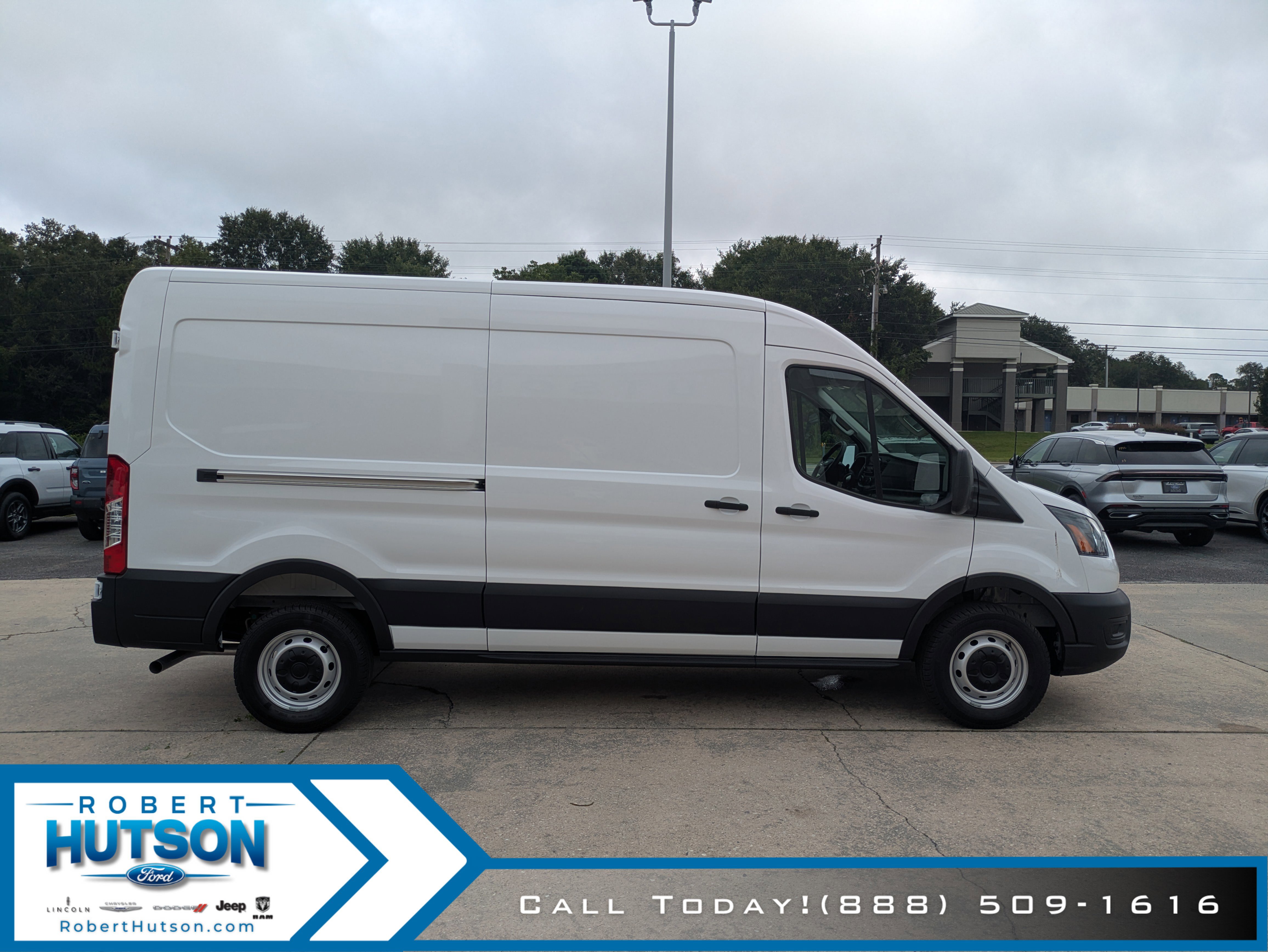 New 2025 Ford Transit 250 148 Medium Roof w/ Load Area Protection Package image 5