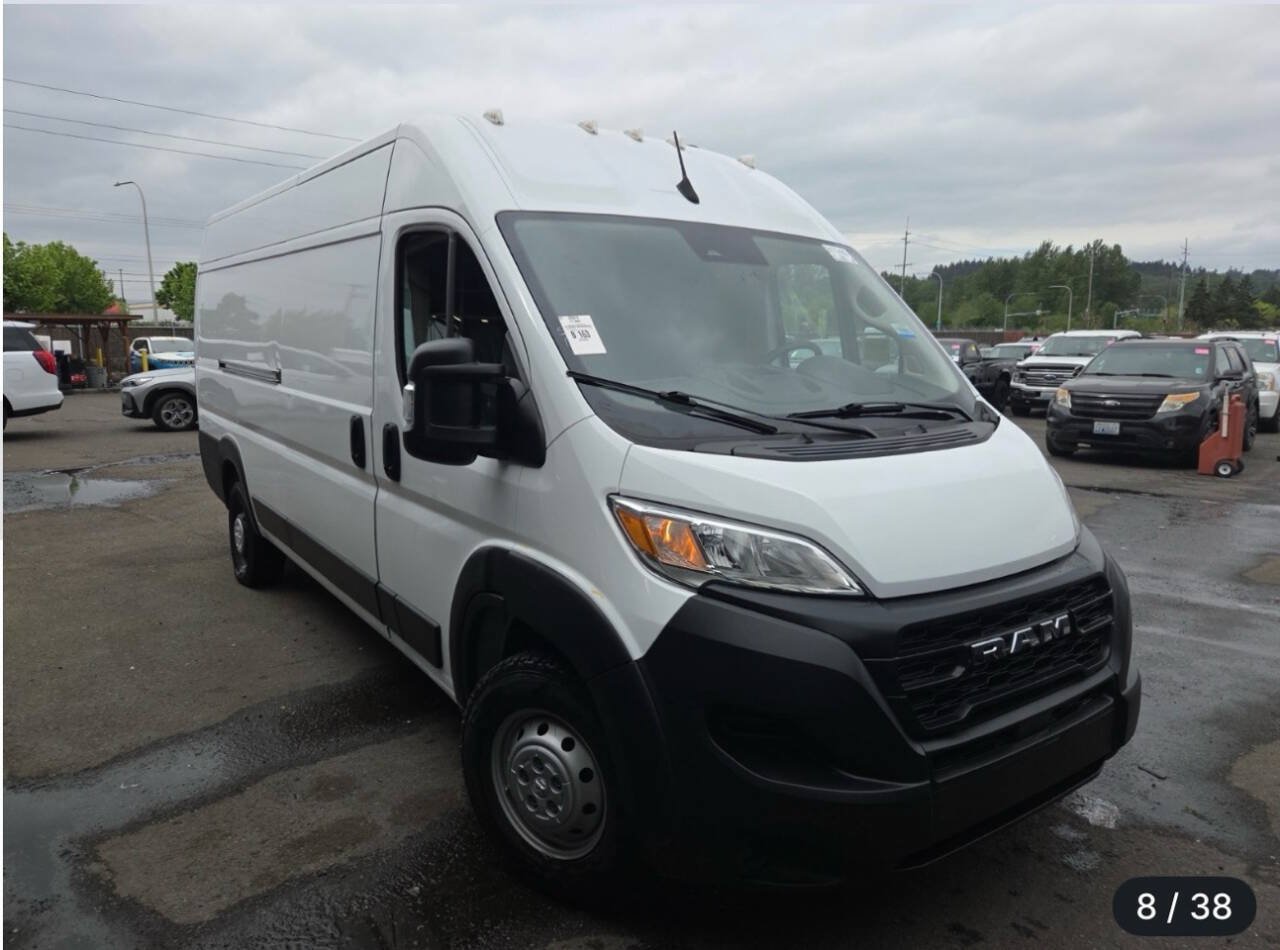 Used 2023 RAM ProMaster 3500 FWD image 1