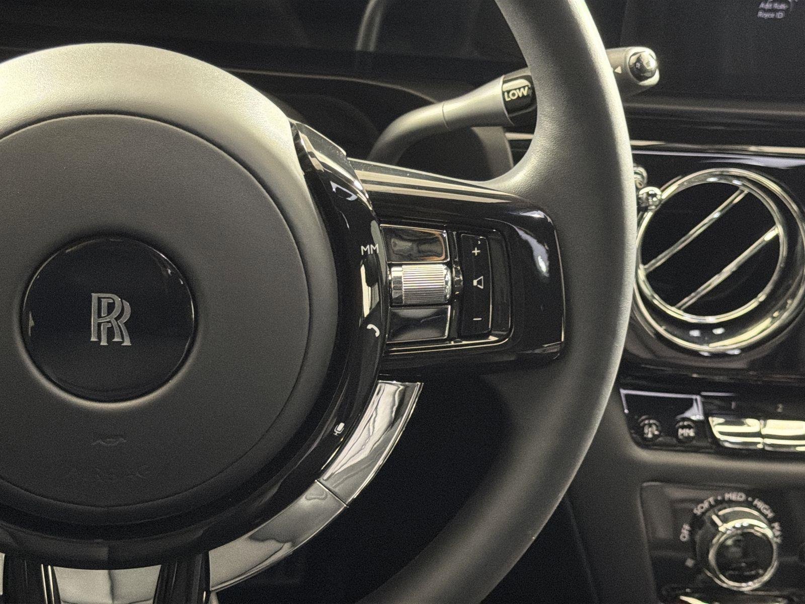 Used 2025 Rolls-Royce Ghost image 12