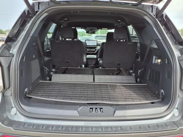 Used 2026 Ford Explorer ST-Line w/ ST-Line Street Pack RWD image 7
