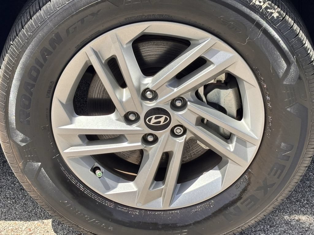 Used 2025 Hyundai Tucson SE FWD image 4
