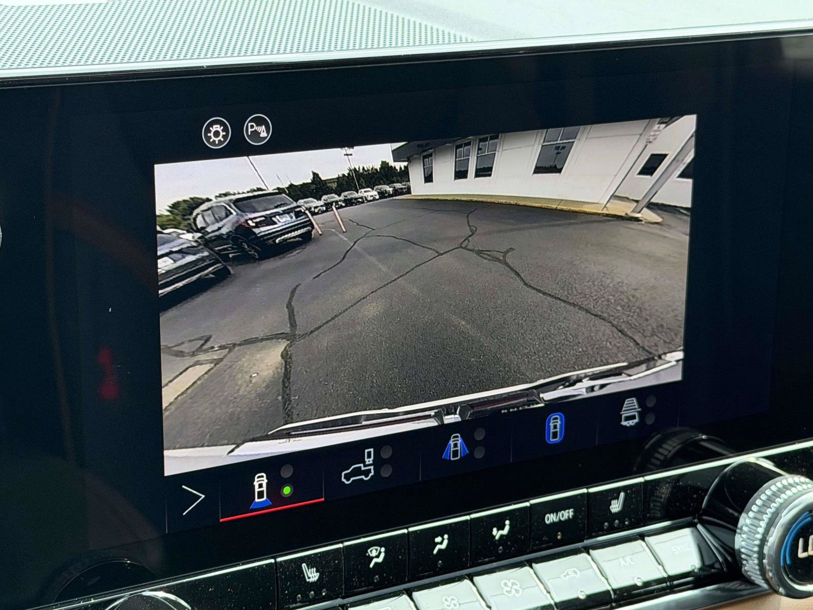 New 2026 GMC Canyon AT4 w/ Technology Plus Package AWD/4WD image 13