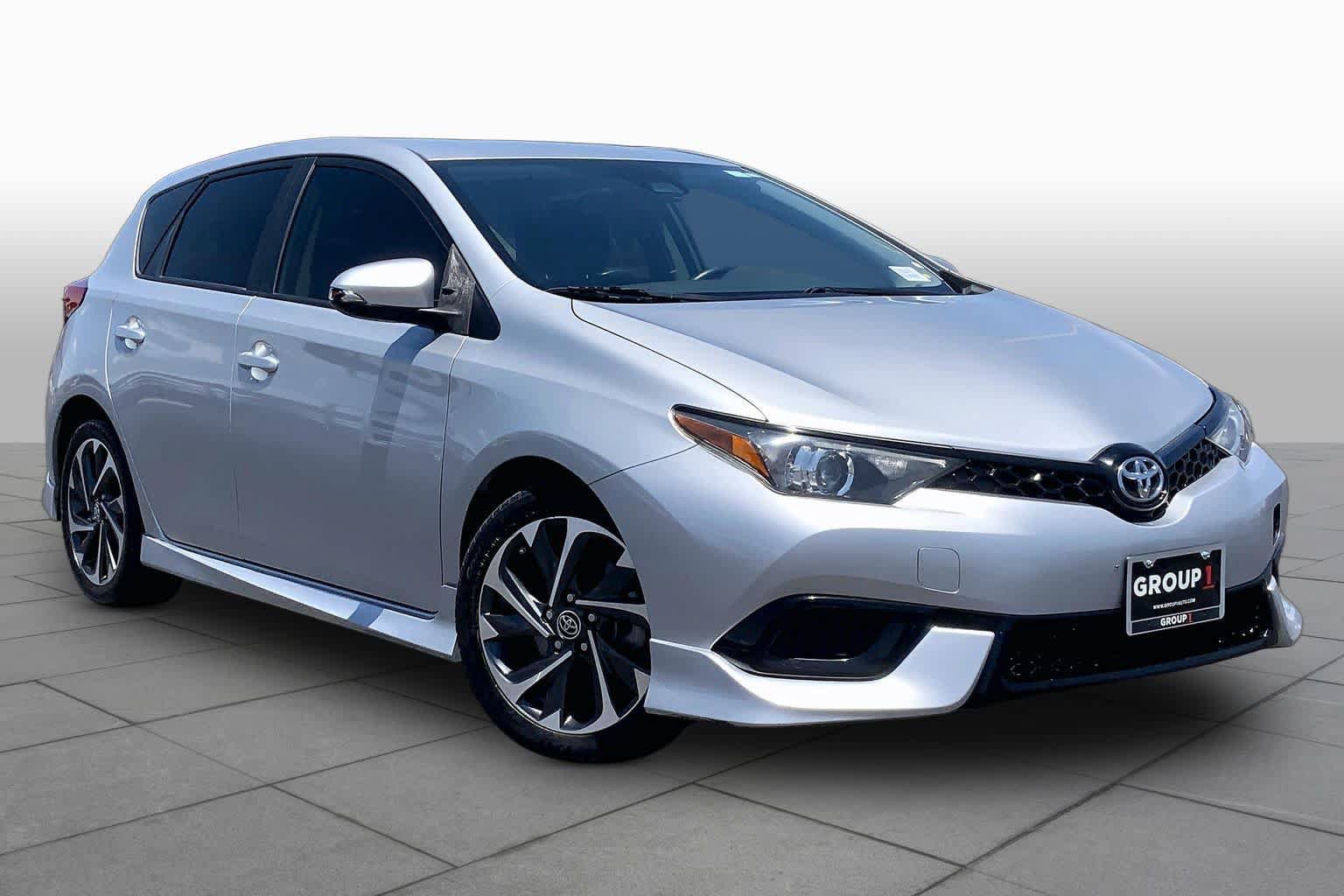 Used 2018 Toyota Corolla iM FWD image 3