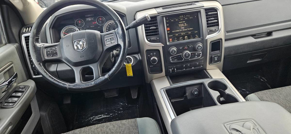 Used 2014 RAM 2500 SLT w/ Comfort Group image 9