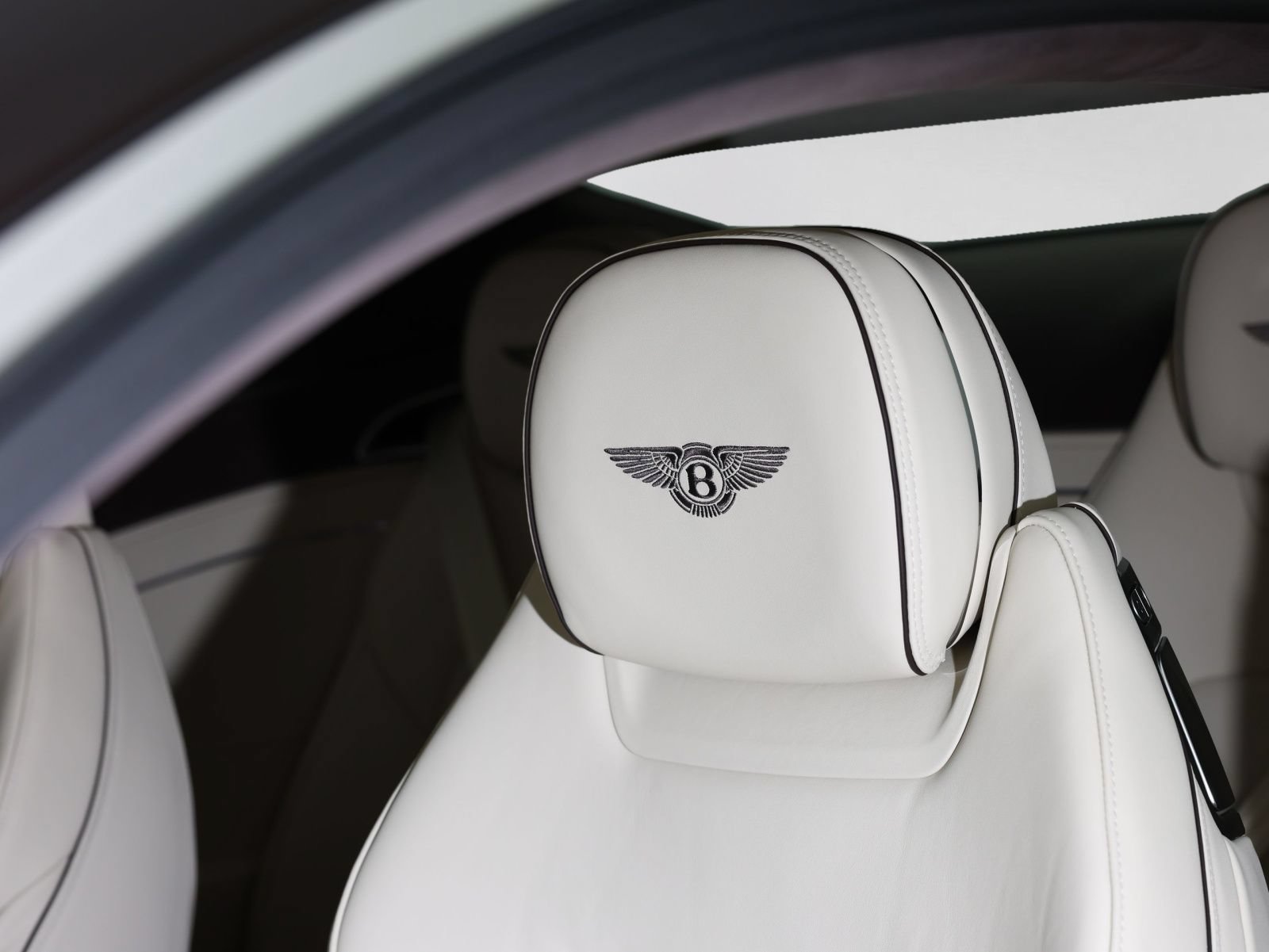 New 2026 Bentley Continental GT AWD/4WD image 9